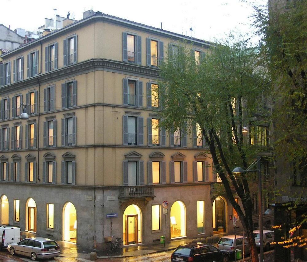 Residence Borgonuovo Uno Apartments Milano Eksteriør billede